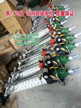 點(diǎn)擊查看詳細(xì)信息<br>標(biāo)題：發(fā)往山西太原MQT-120/2.3氣動(dòng)錨桿鉆機(jī)及配件 閱讀次數(shù)：2156